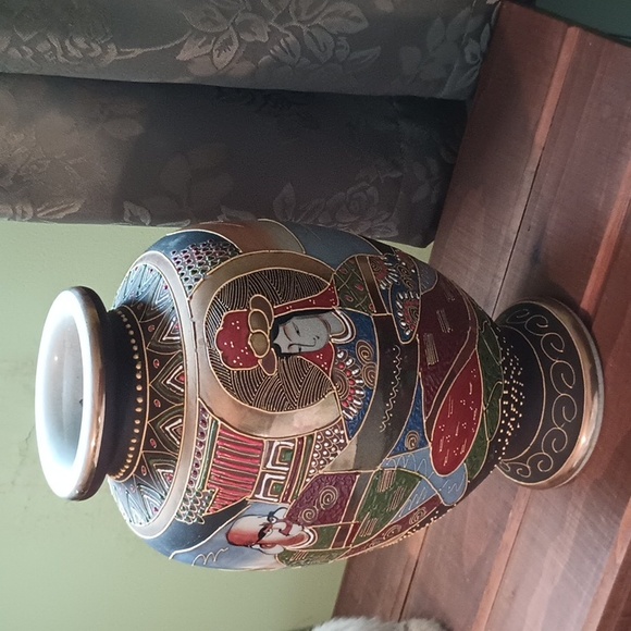 Satsuma 20th Century Vintage Large Vase w 3D Hand Painted Art Work RARE !! - Picture 9 of 17